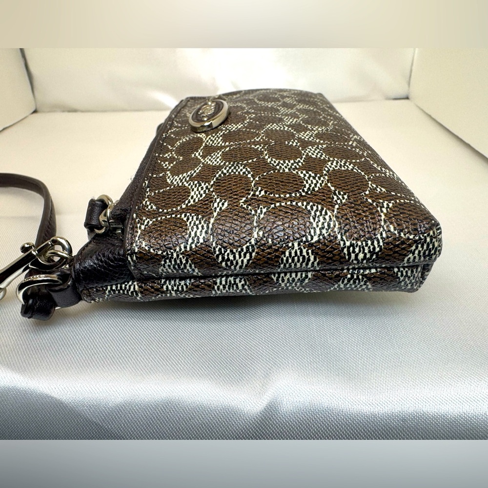 Coach Double Zip Wristlet Signature Brown Black Cream F1420 52455 Logo Plaque - Picture 6 of 10